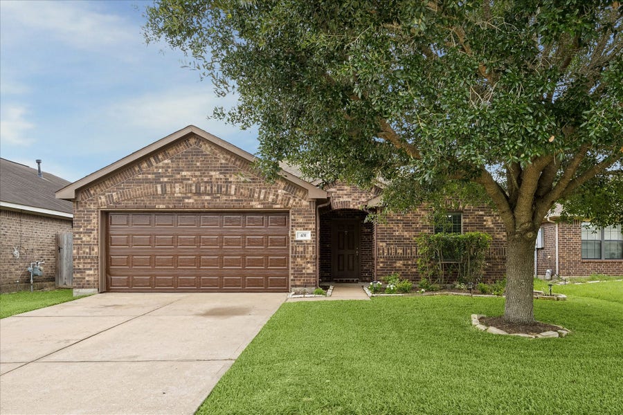 Property photo for 431 De Coster Boulevard, Alvin, TX