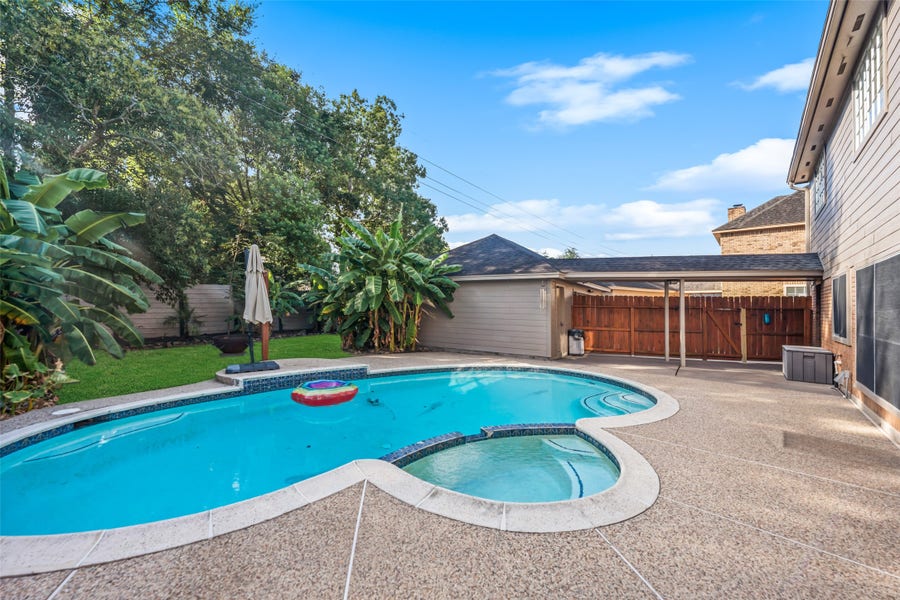 Property photo for 4422 Pine Breeze Drive, Kingwood, TX