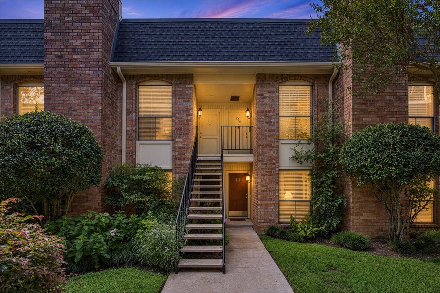 Property photo for 1601 S Shepherd Drive, #218, Houston, TX