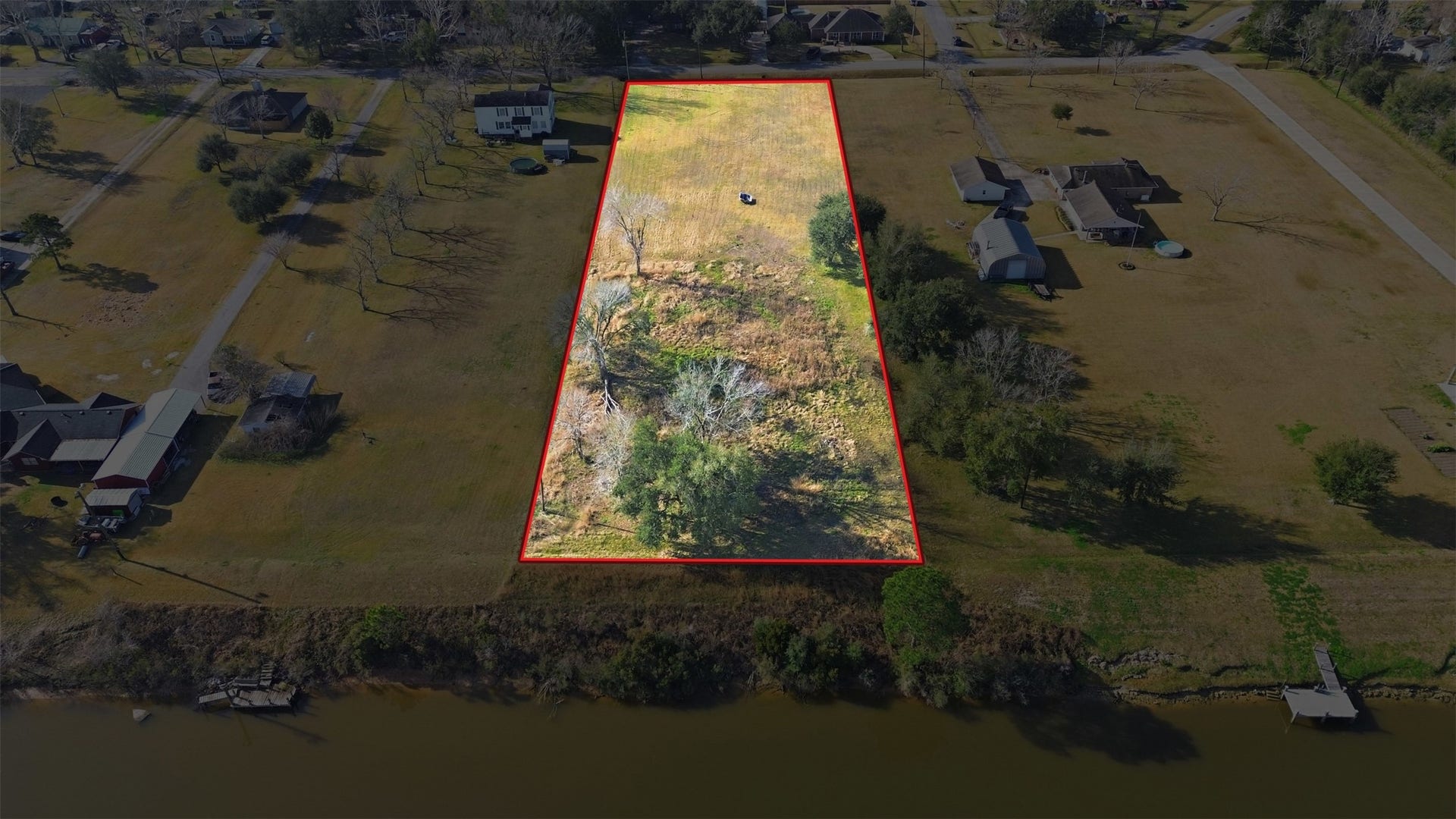 0 Robinson Road, Hitchcock, TX 77563 Pick where you want to build. Over 200 feet of waterfront footage.