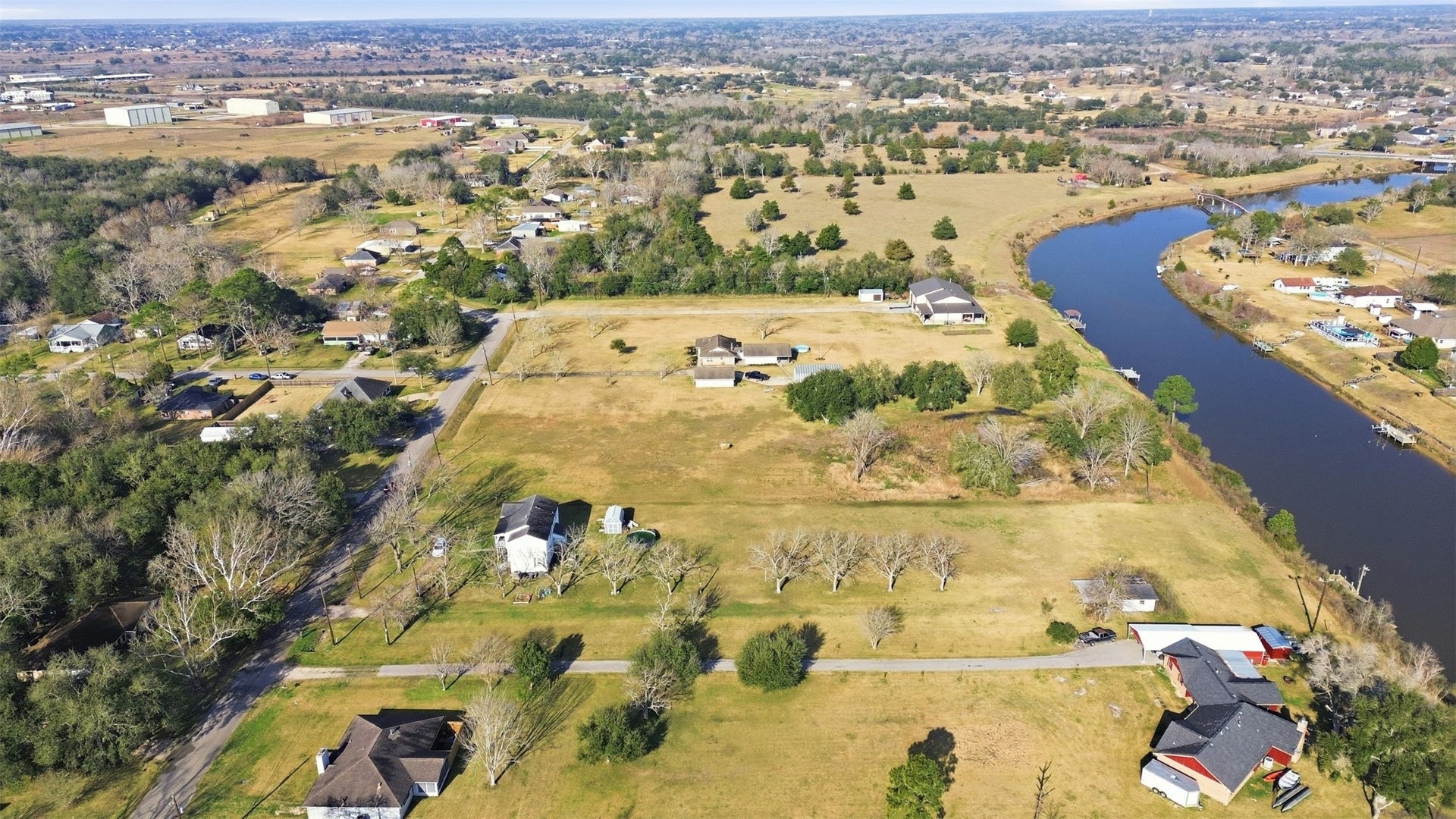 0 Robinson Road, Hitchcock, TX 77563 overhead view of land and how far apart the neighbors are