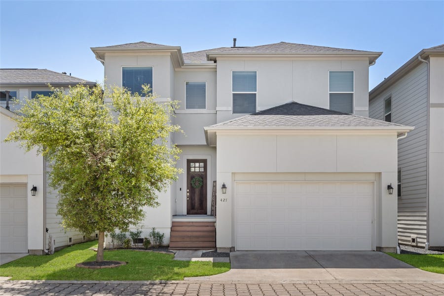 Property photo for 427 Yale Oaks Lane, Houston, TX