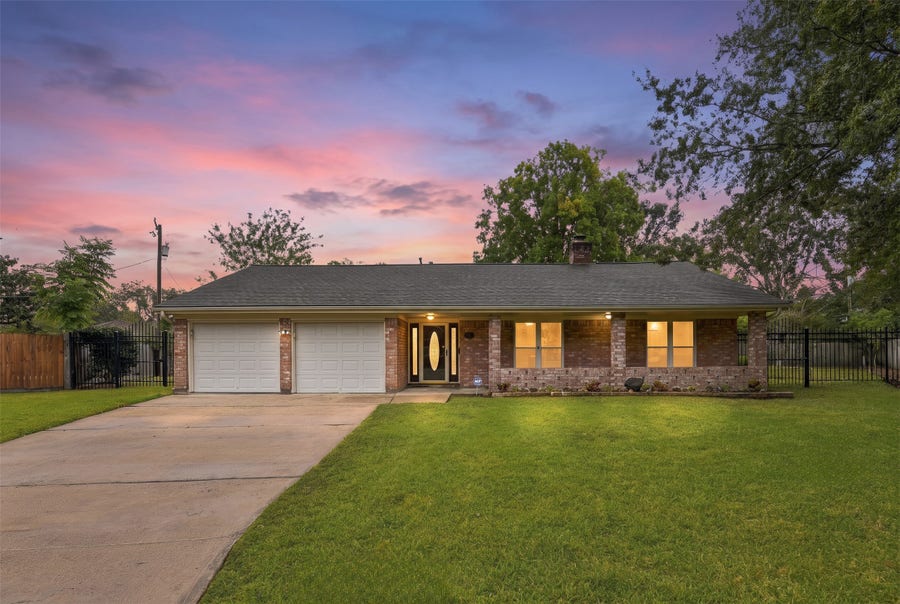 Property photo for 8501 Twelve Oaks Drive, Texas City, TX