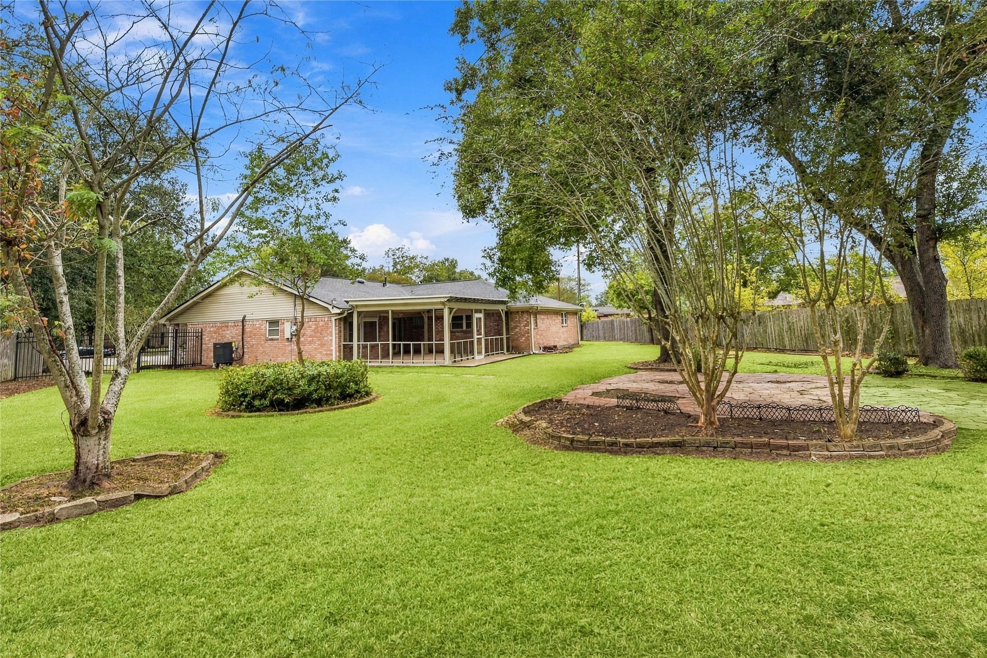8501 Twelve Oaks Drive, Texas City, TX 77591 8501 Twelve Oaks Drive, Texas City, TX 77591
