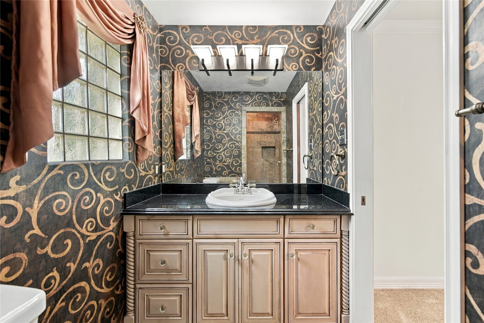 8501 Twelve Oaks Drive, Texas City, TX 77591 8501 Twelve Oaks Drive, Texas City, TX 77591