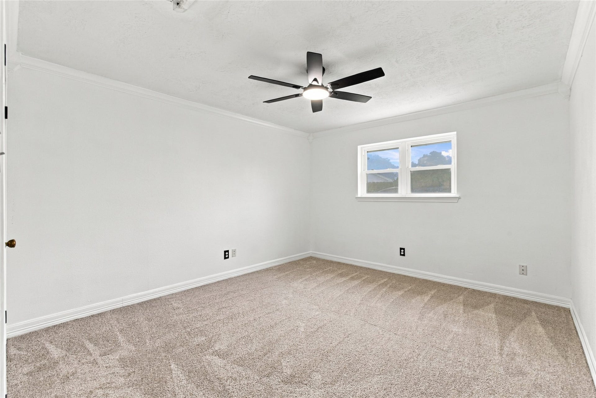 8501 Twelve Oaks Drive, Texas City, TX 77591 8501 Twelve Oaks Drive, Texas City, TX 77591