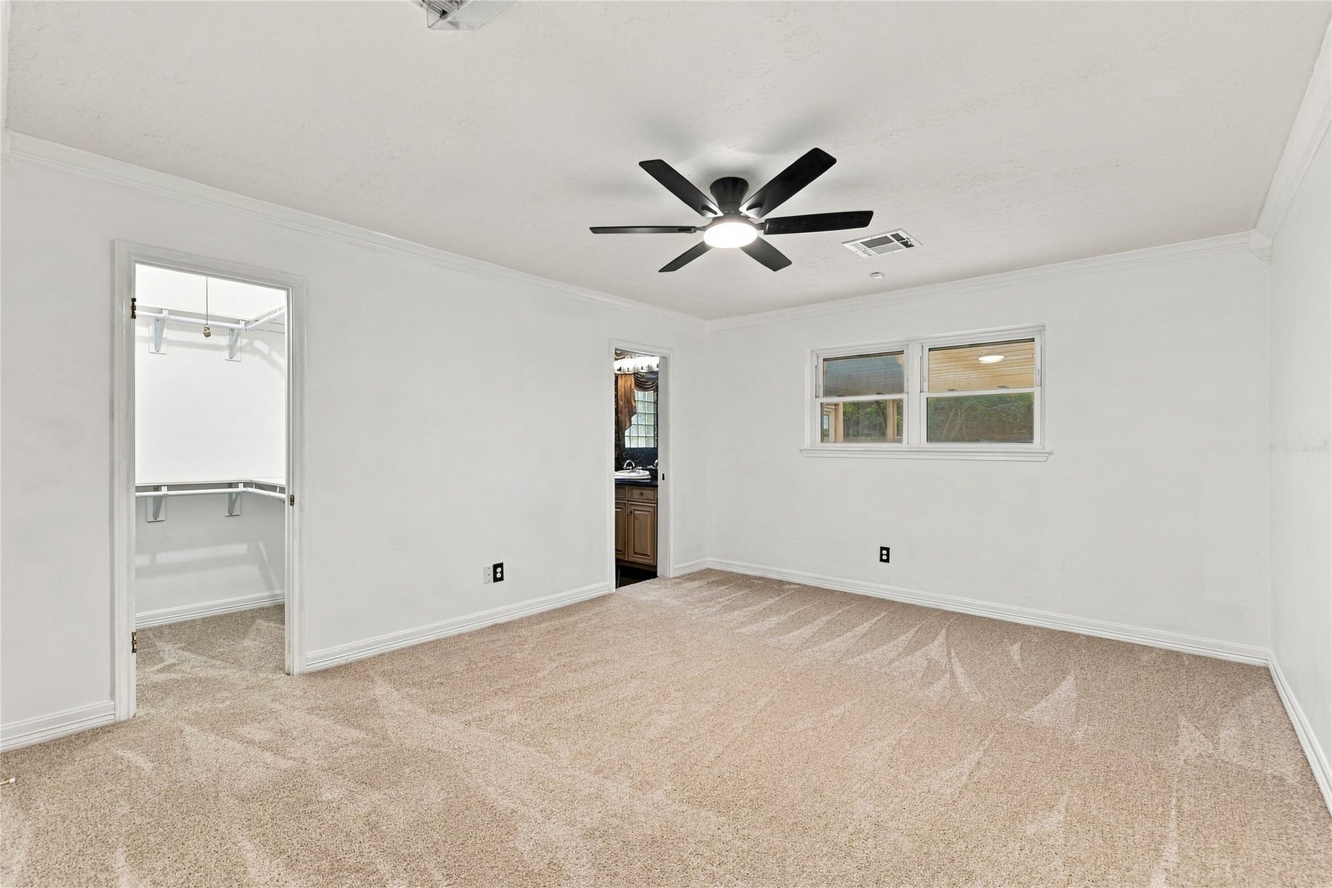 8501 Twelve Oaks Drive, Texas City, TX 77591 8501 Twelve Oaks Drive, Texas City, TX 77591