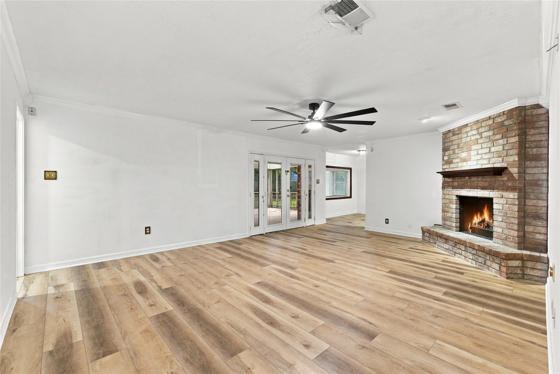 8501 Twelve Oaks Drive, Texas City, TX 77591 8501 Twelve Oaks Drive, Texas City, TX 77591