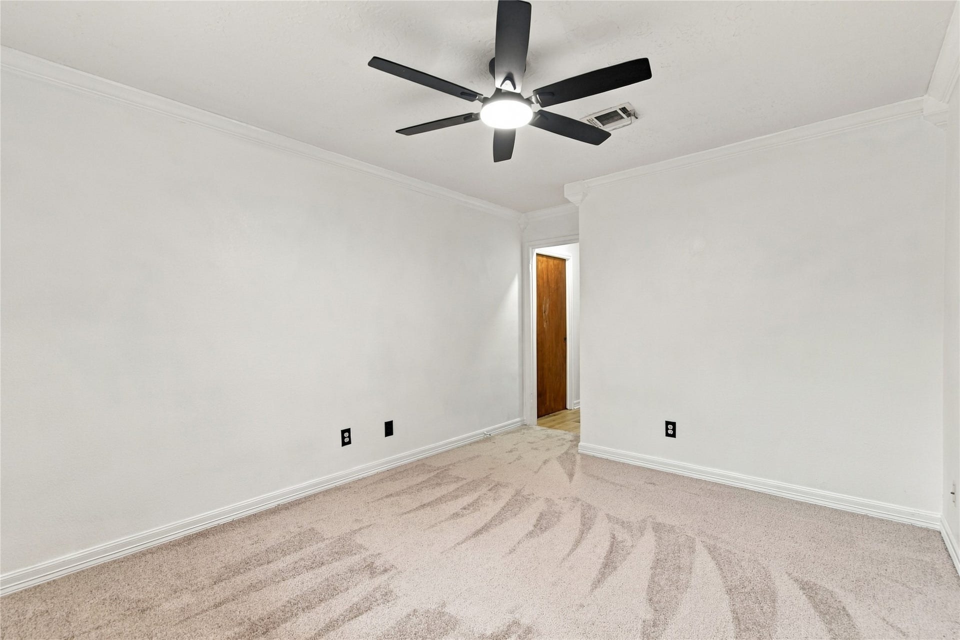 8501 Twelve Oaks Drive, Texas City, TX 77591 8501 Twelve Oaks Drive, Texas City, TX 77591