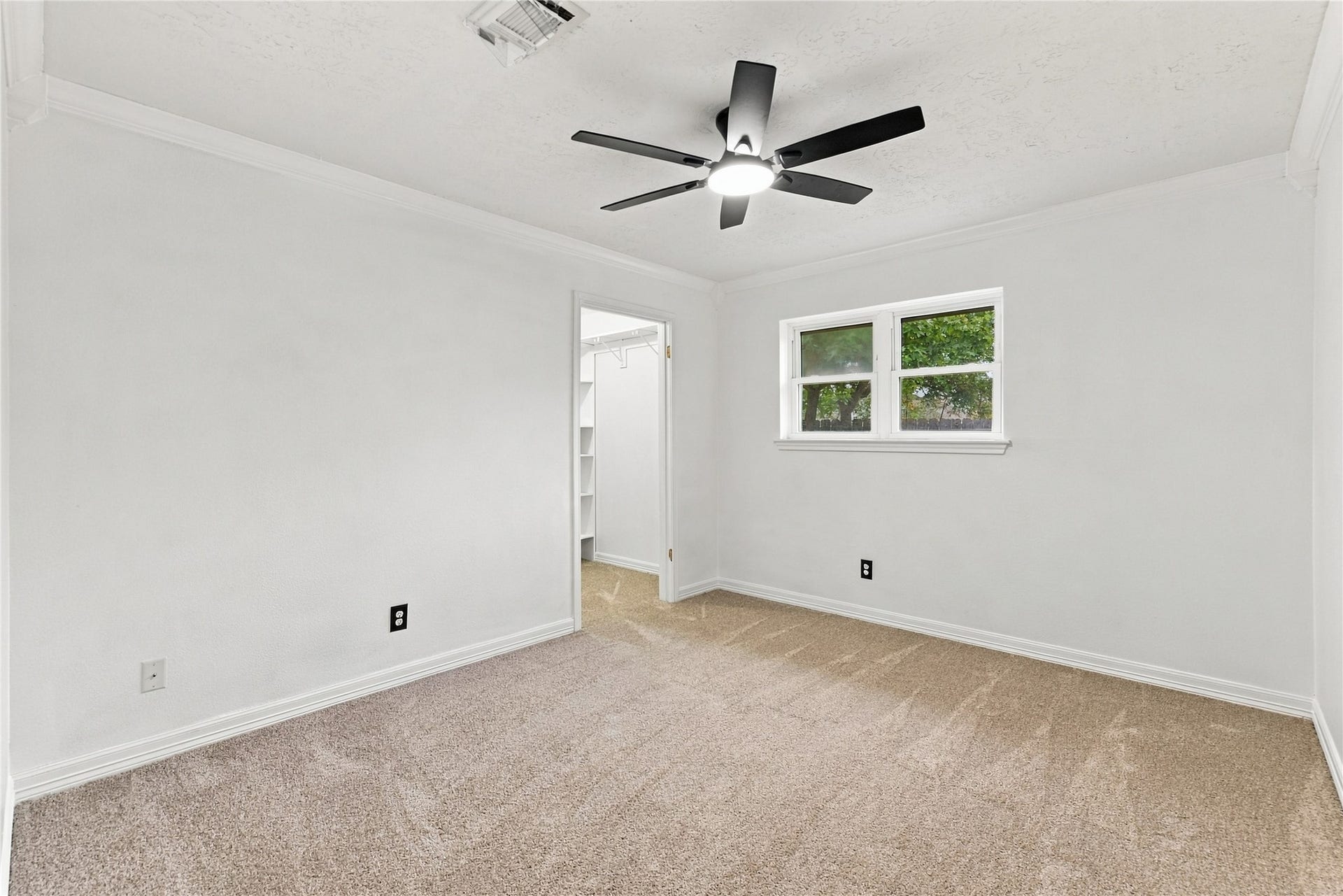 8501 Twelve Oaks Drive, Texas City, TX 77591 8501 Twelve Oaks Drive, Texas City, TX 77591