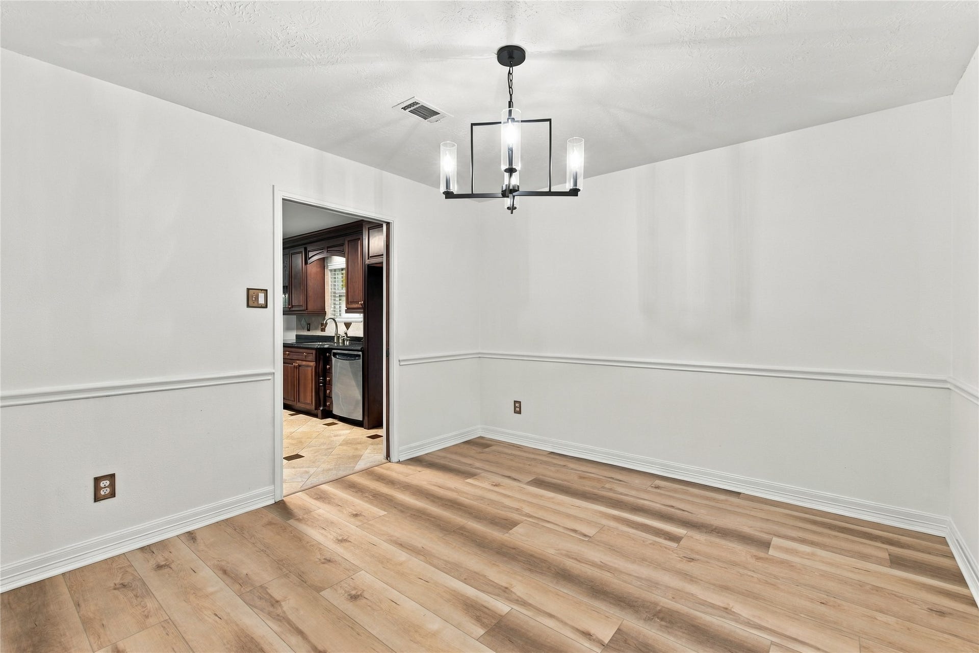8501 Twelve Oaks Drive, Texas City, TX 77591 8501 Twelve Oaks Drive, Texas City, TX 77591