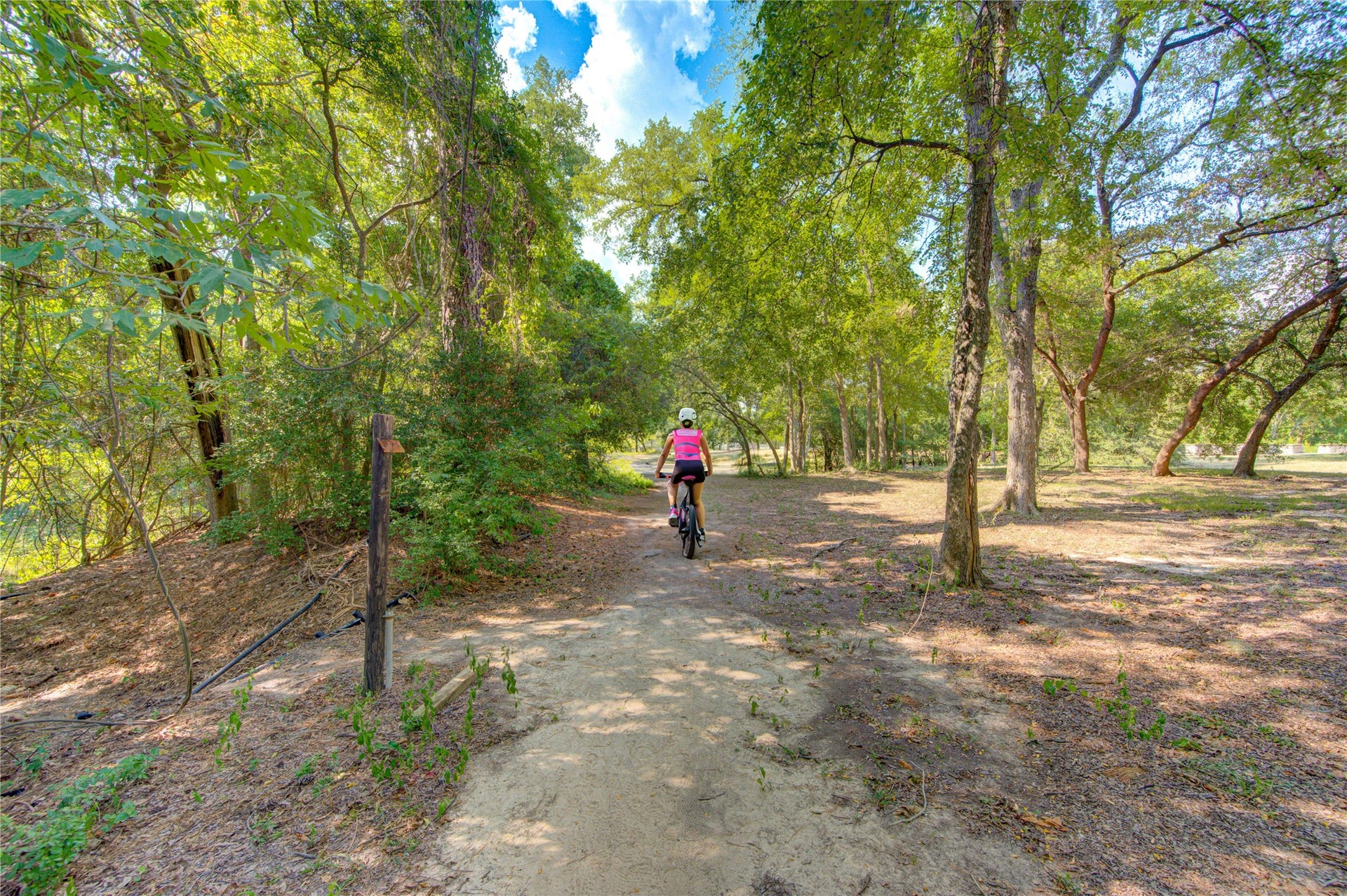 11423 Inwood Drive, Houston, TX 77077 Nature is calling! Just a short distance from Village West, Terry Hershey Park offers a scenic escape with miles of winding trails beneath a canopy of mature trees. Start your mornings with a peaceful walk, enjoy an afternoon bike ride or simply reconnect with nature along the beautiful wooded pathways. One of the Energy Corridor's most treasured outdoor destinations, bringing recreation, relaxation and natural beauty close to home!