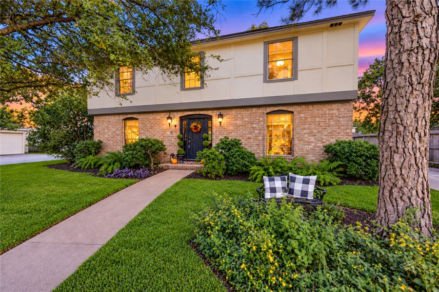 Property photo for 11423 Inwood Drive, Houston, TX