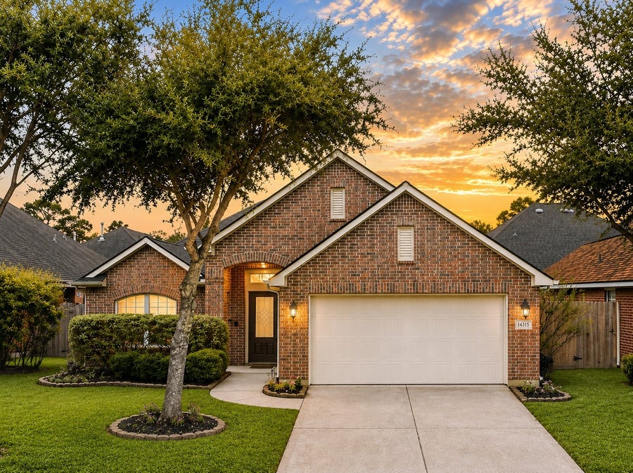Property photo for 14315 Andrews Ridge Lane, Humble, TX