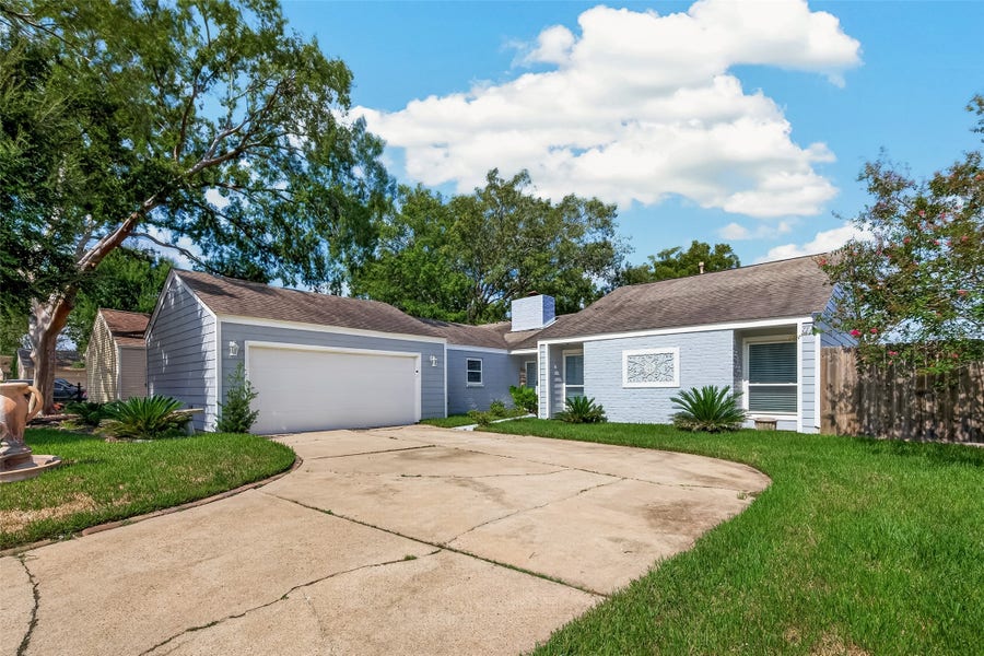 Property photo for 15606 Pine Mountain Drive, Houston, TX