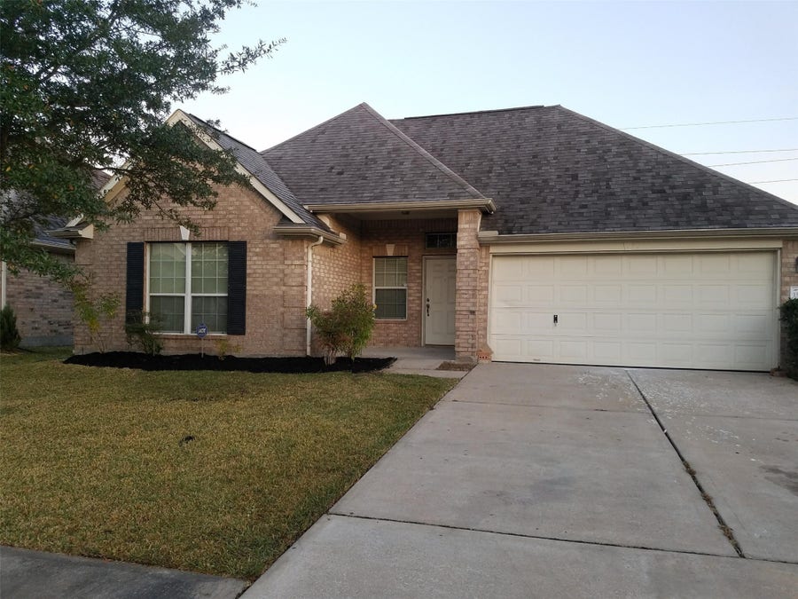 Property photo for 15931 Breanna Lane, Houston, TX