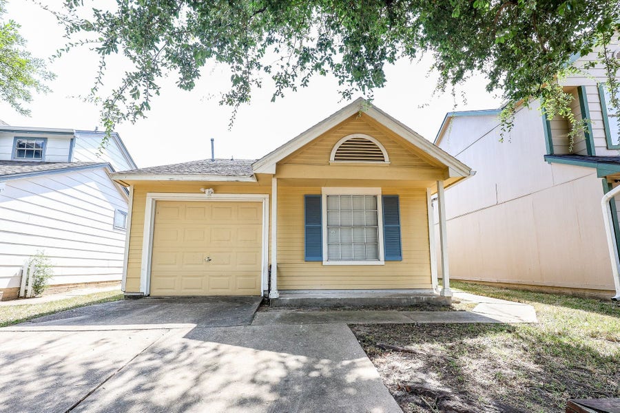 Property photo for 11510 Teaside Drive, Houston, TX