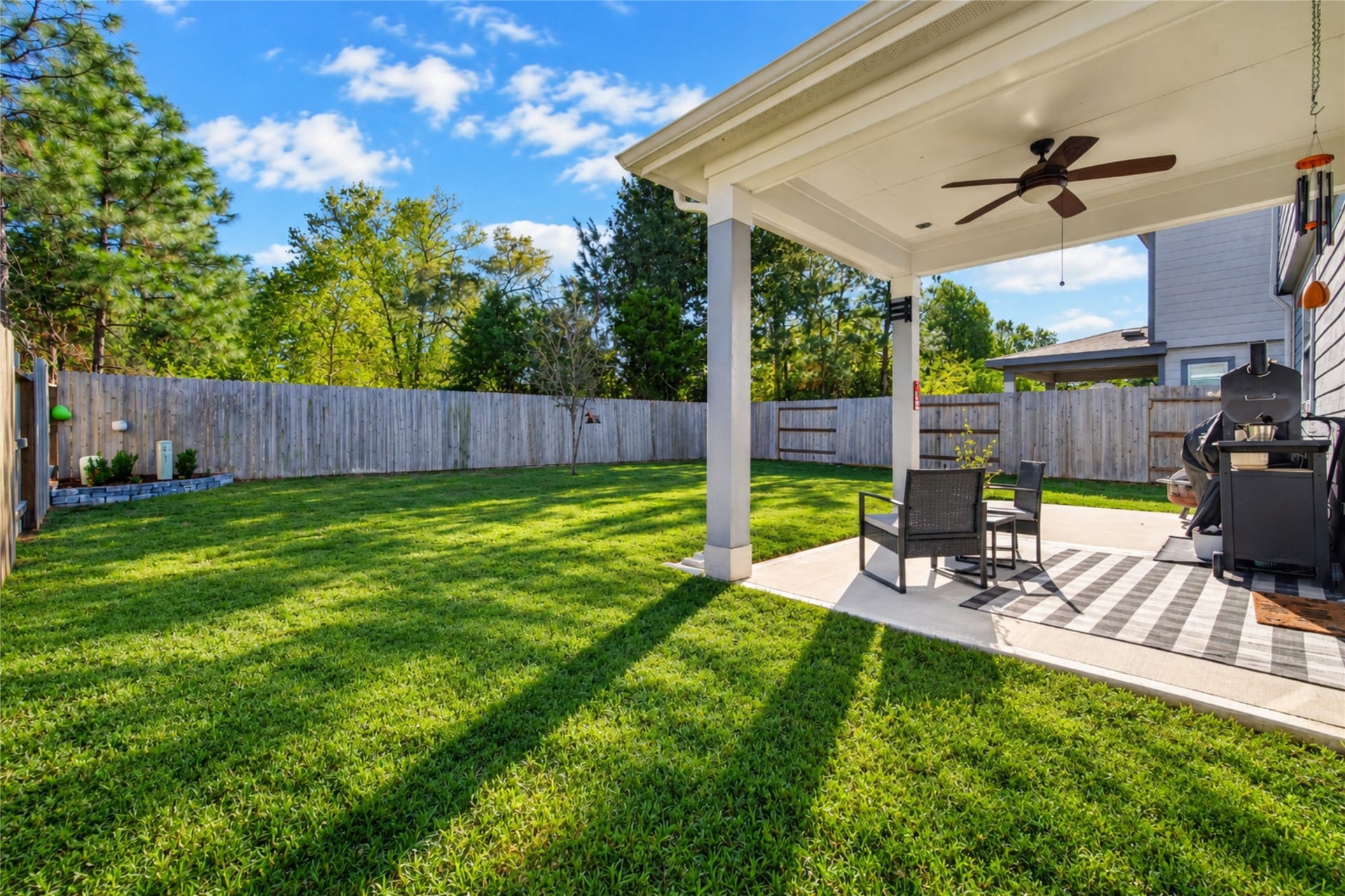 9453 Castillo Court, Magnolia, TX 77354 Enjoy the best of outdoor living with an extended covered patio overlooking the spacious fenced backyard. Whether dining outdoors, entertaining guests, or enjoying a peaceful afternoon, this space offers plenty of possibilities.
