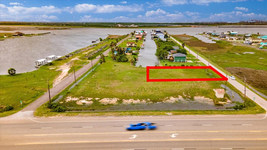 Property photo for 33&34 Beau Terre, Hitchcock, TX