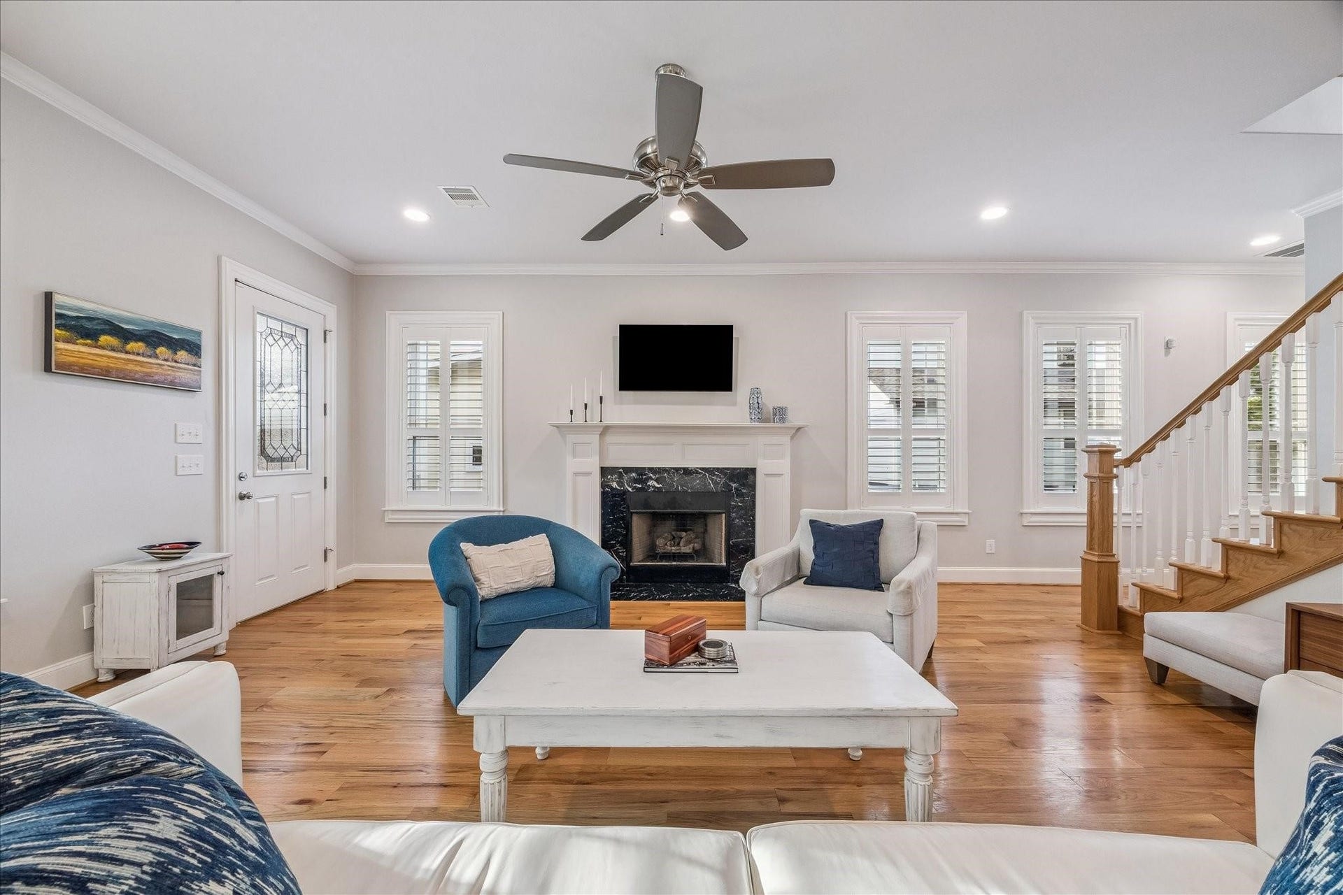 209 Queen Road, Clear Lake Shores, TX 77565 Your choice of gas or wood burning fireplace to cozy up to with tile surround, custom mantle and wall mount TV ready