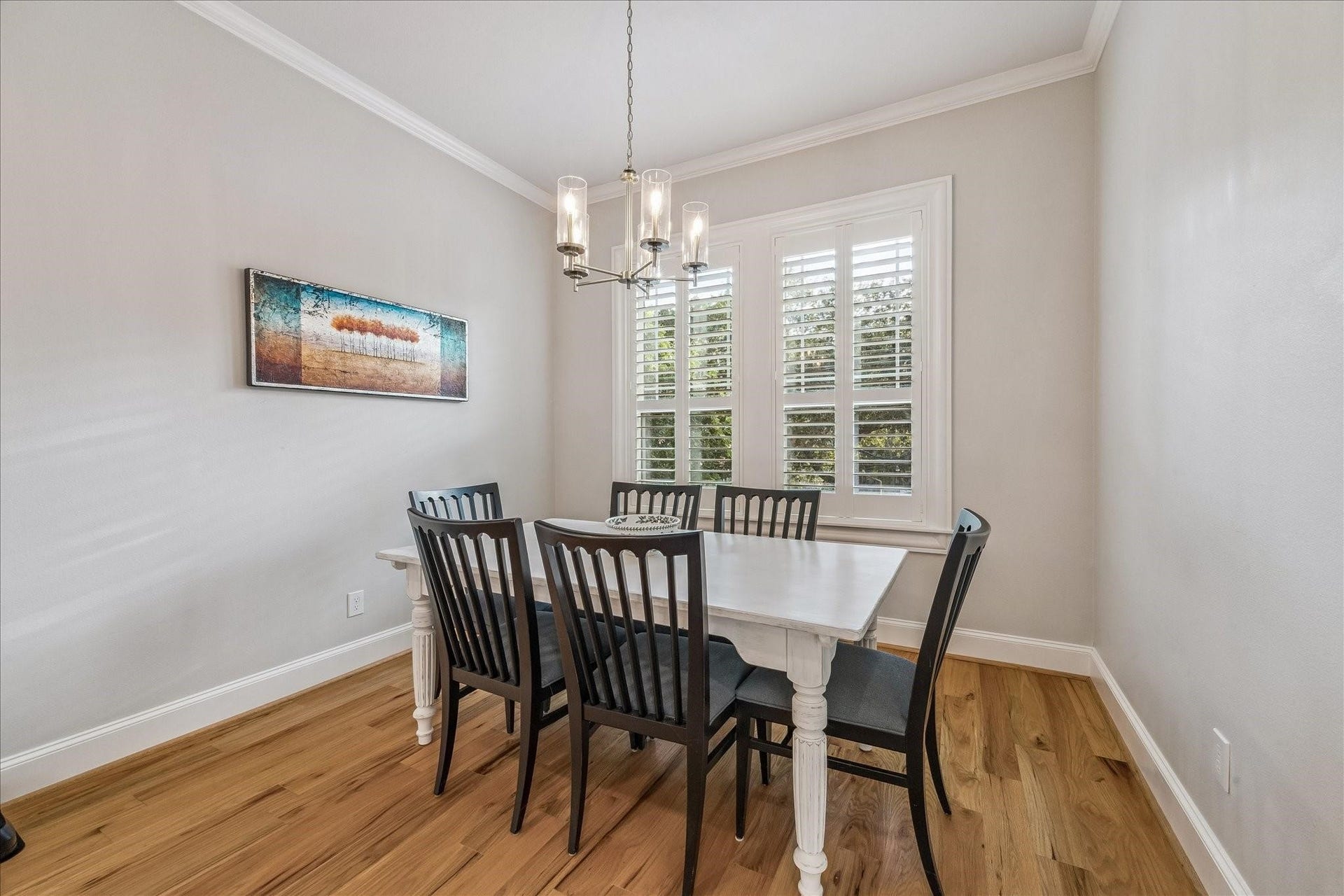 209 Queen Road, Clear Lake Shores, TX 77565 Dining area off the kitchen and living room