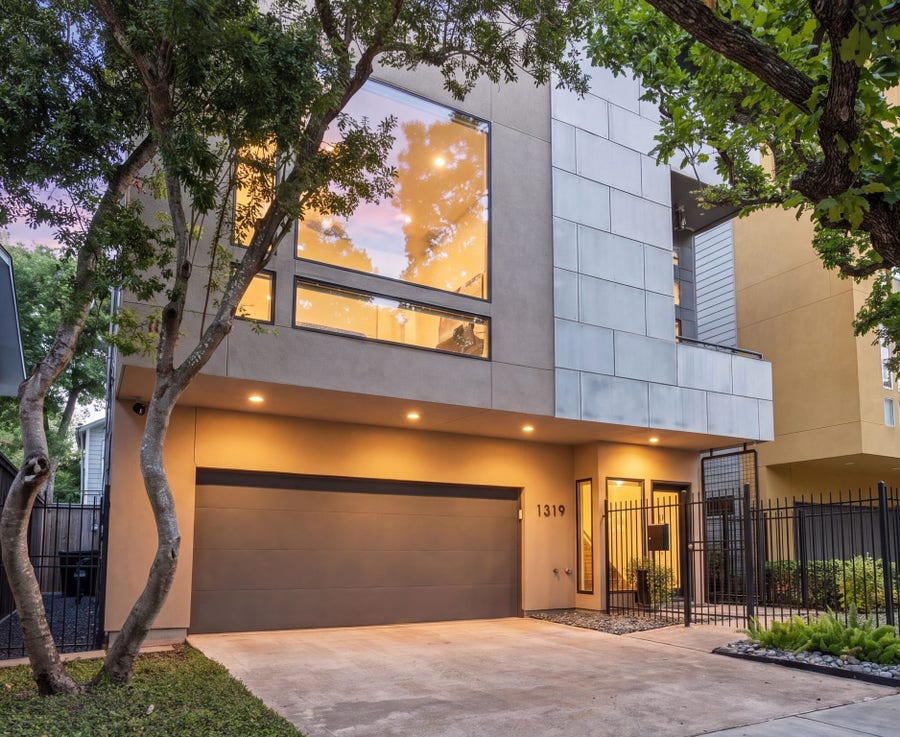 Property photo for 1319 Hawthorne Street, Houston, TX