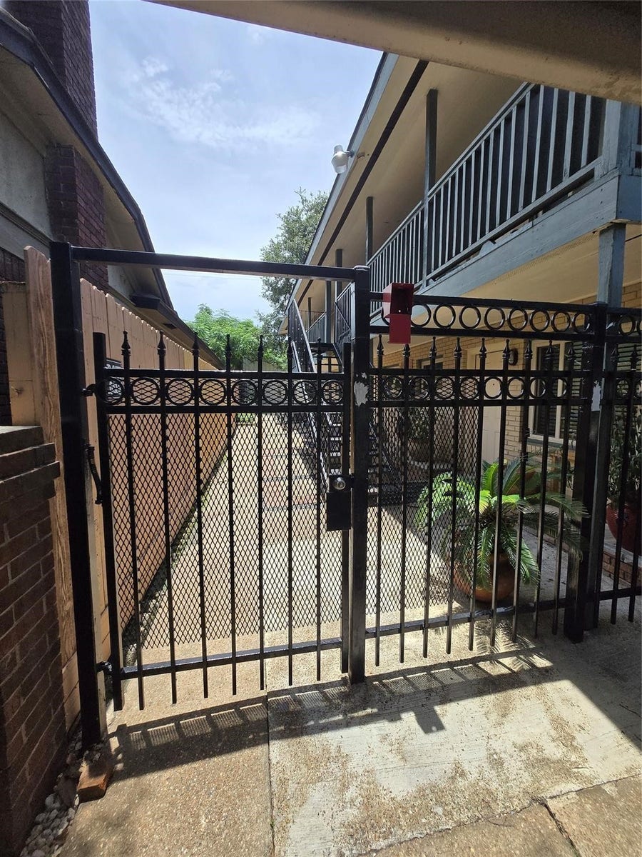 Property photo for 3910 Dallas Street, #6, Houston, TX