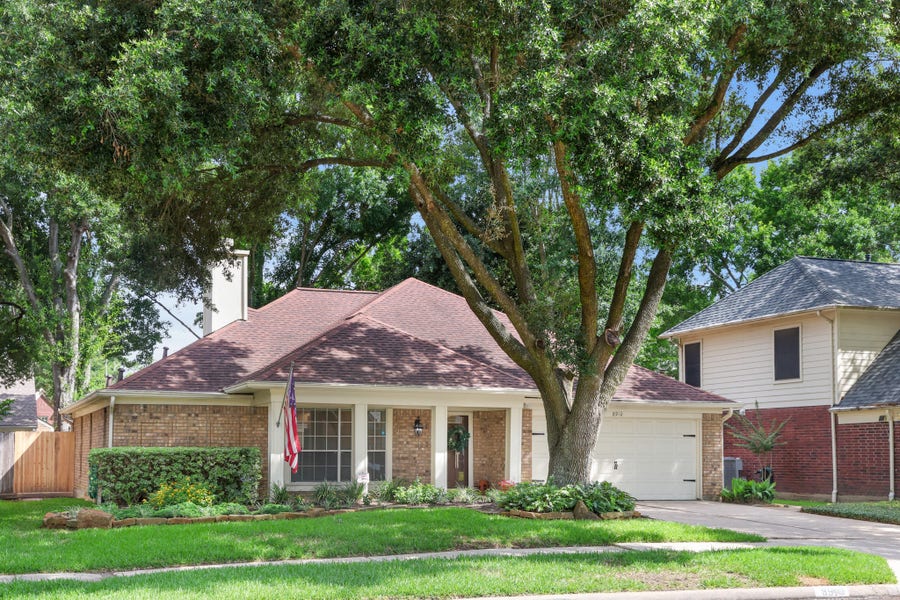 Property photo for 8910 DRIFTSTONE Drive, Spring, TX