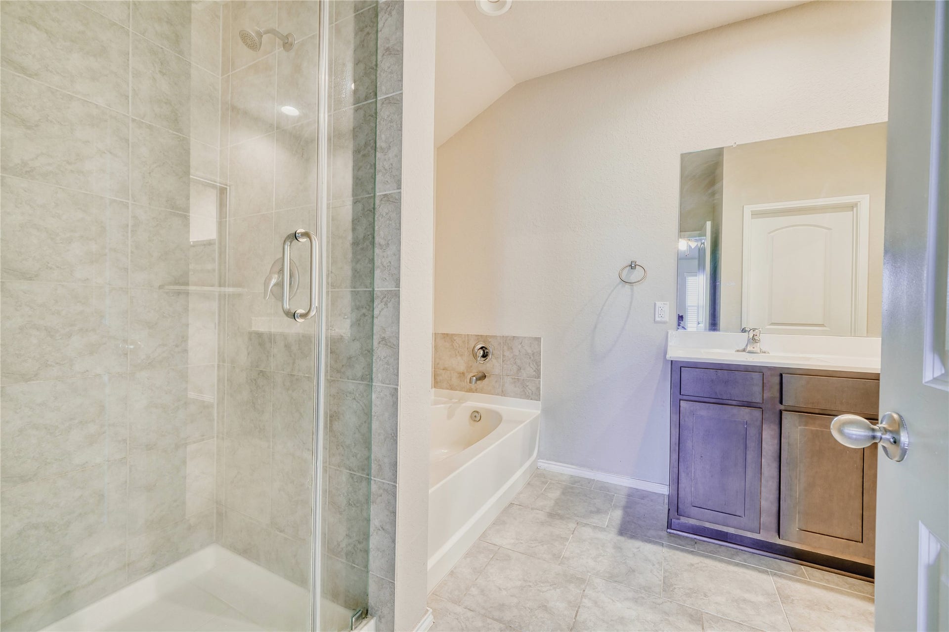 15226 Dinnet Berm Drive, Humble, TX 77346
