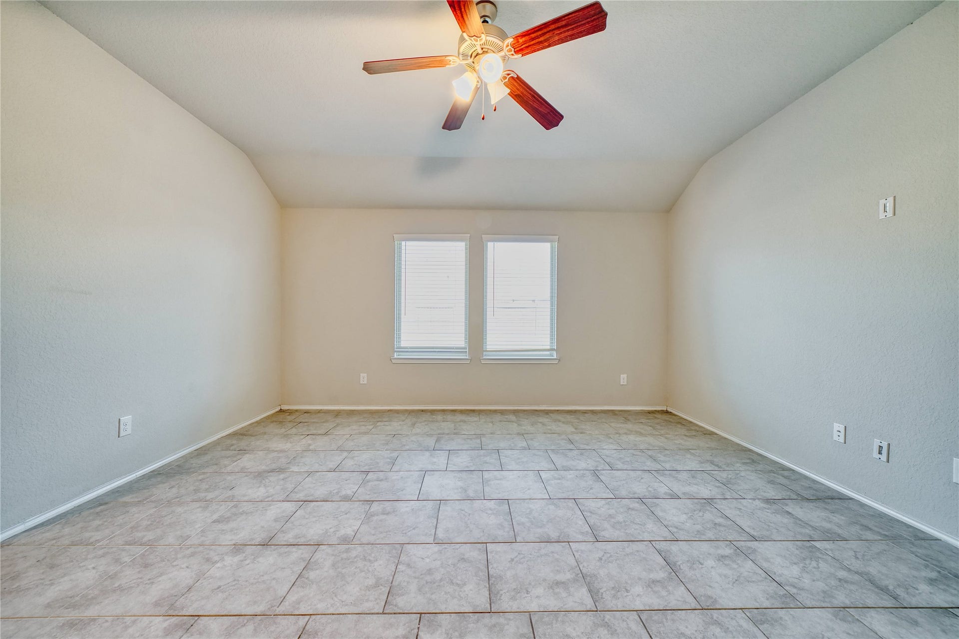 15226 Dinnet Berm Drive, Humble, TX 77346