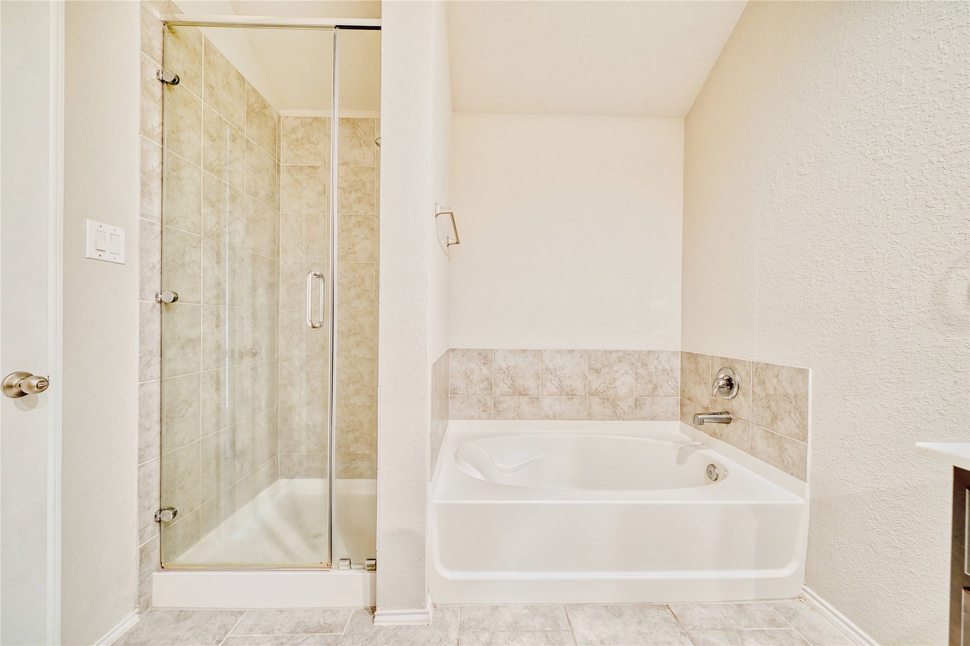 15226 Dinnet Berm Drive, Humble, TX 77346
