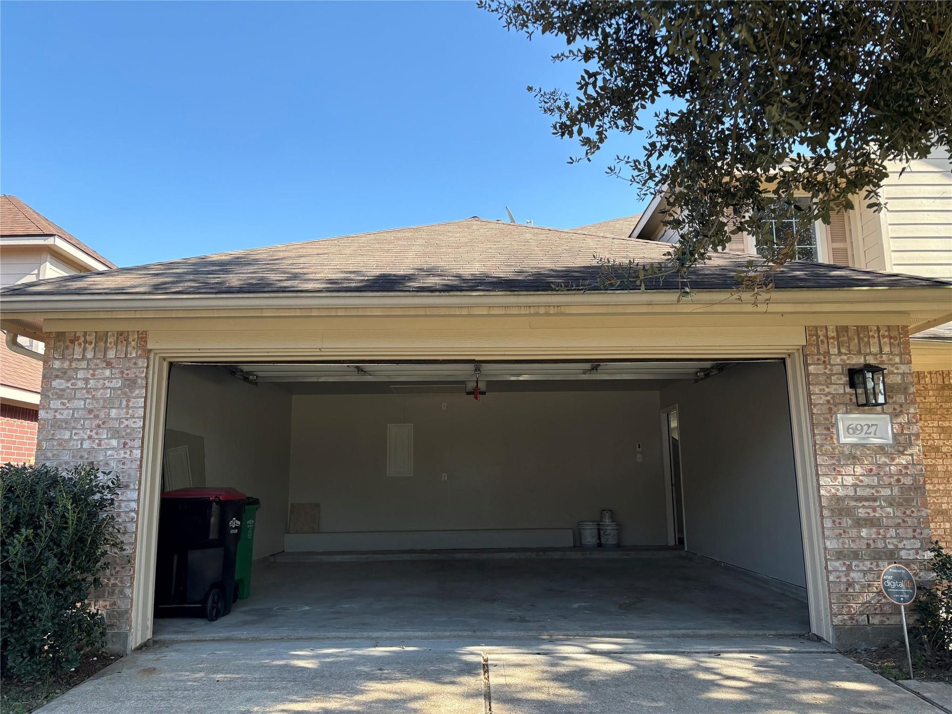6927 Pheasant Oak Drive, Houston, TX 77083