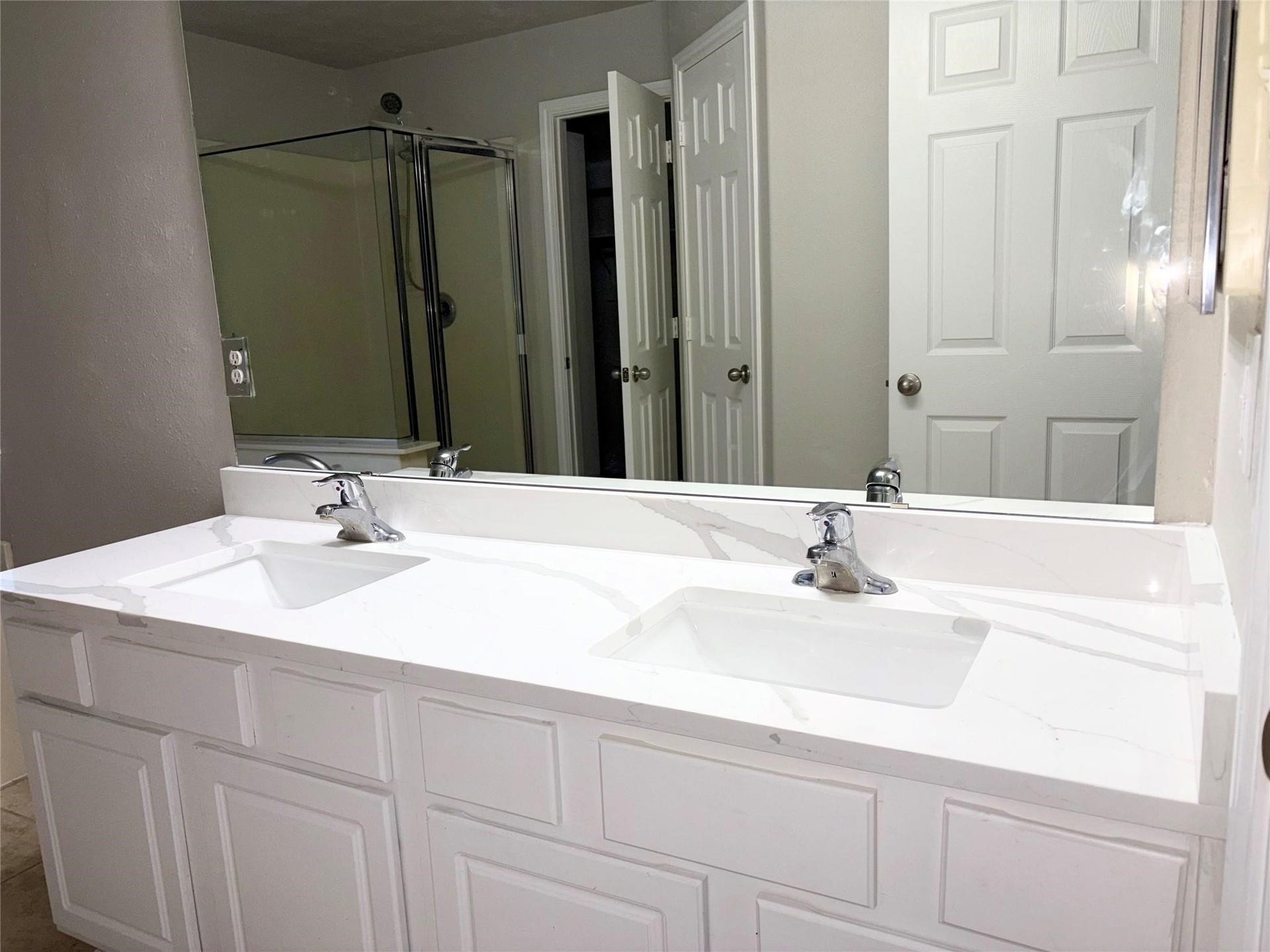 6927 Pheasant Oak Drive, Houston, TX 77083