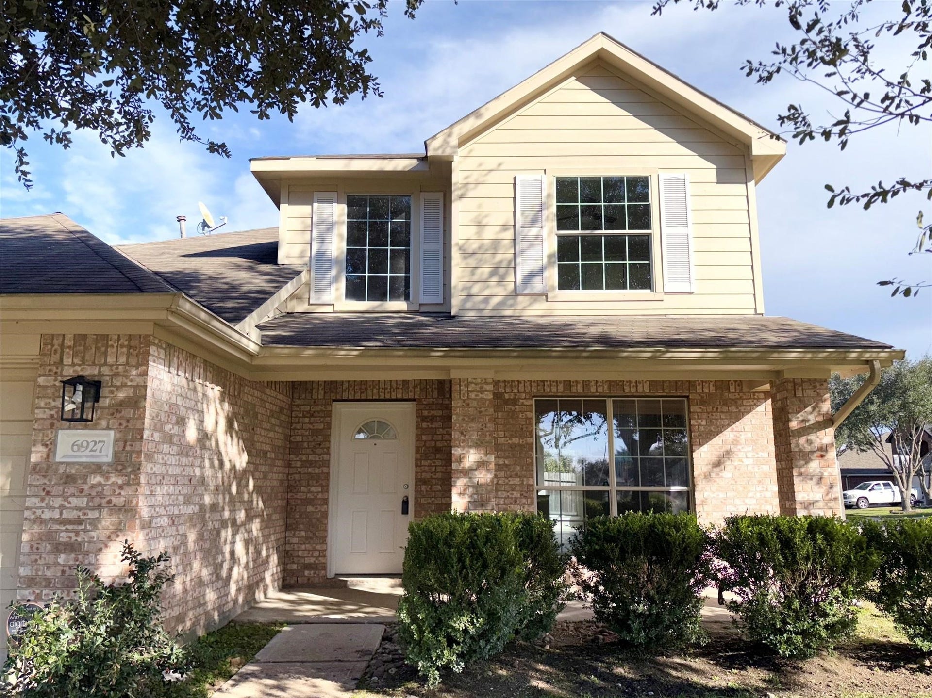 6927 Pheasant Oak Drive, Houston, TX 77083