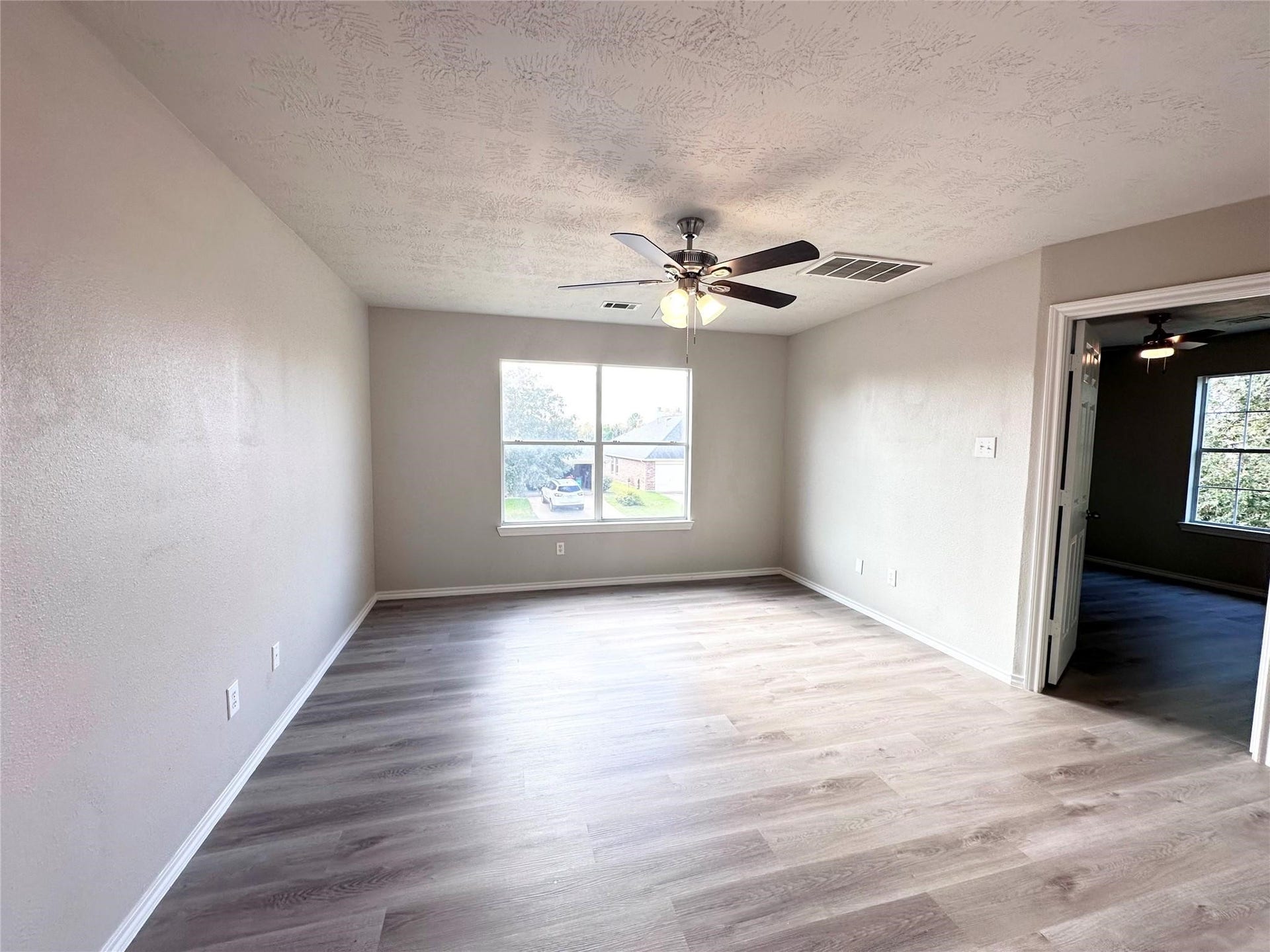 6927 Pheasant Oak Drive, Houston, TX 77083