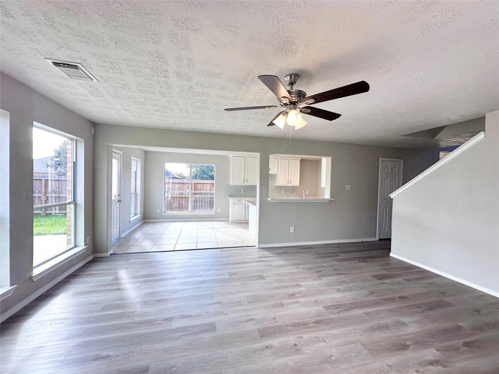 6927 Pheasant Oak Drive, Houston, TX 77083