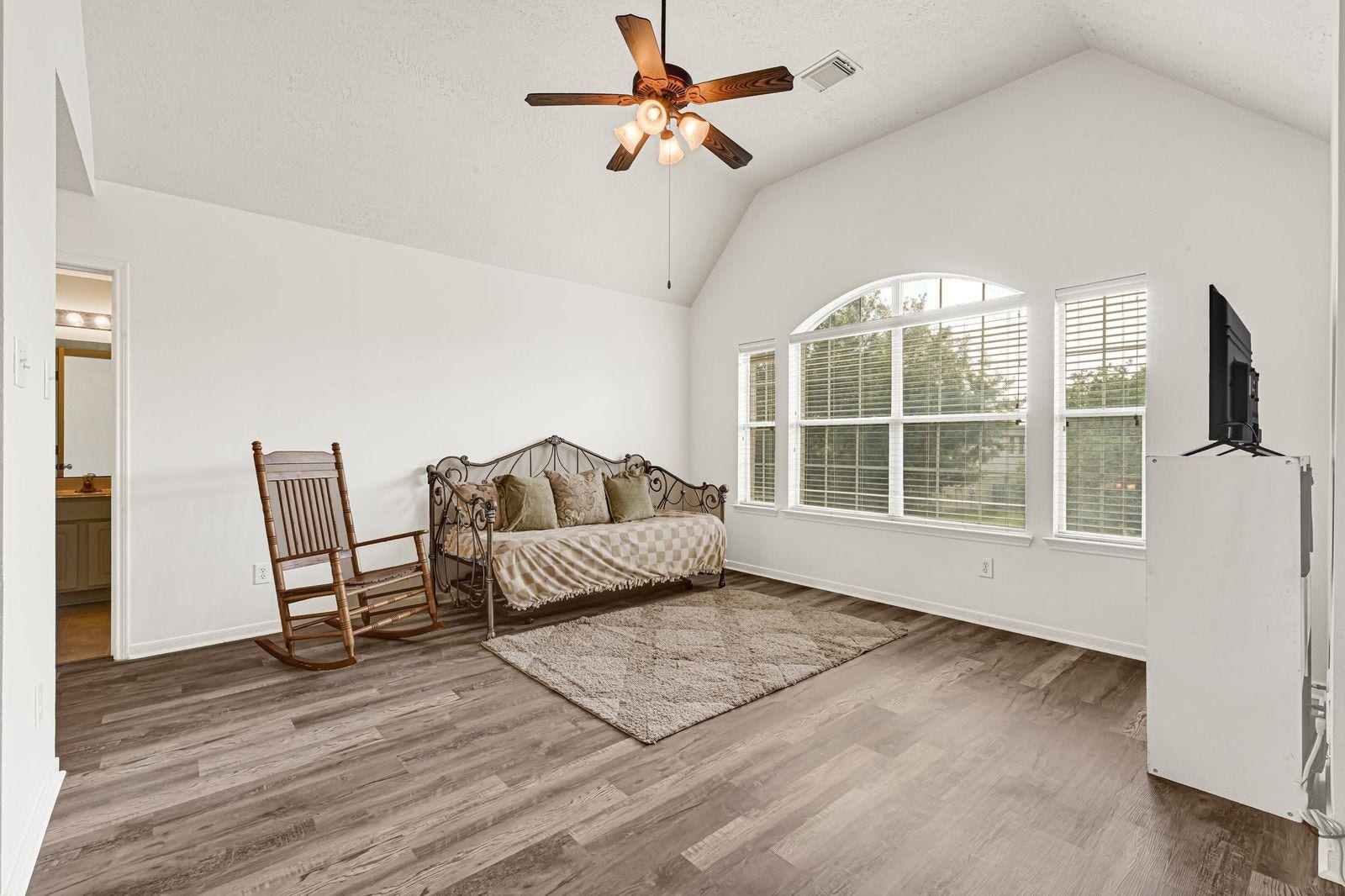 3422 Bay Breeze Drive, Seabrook, TX 77586 Upstairs game room/flex space