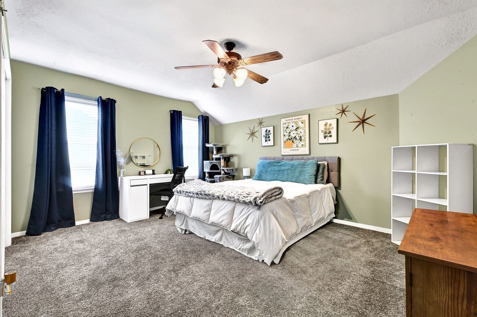 3422 Bay Breeze Drive, Seabrook, TX 77586 Generous Bedroom 3