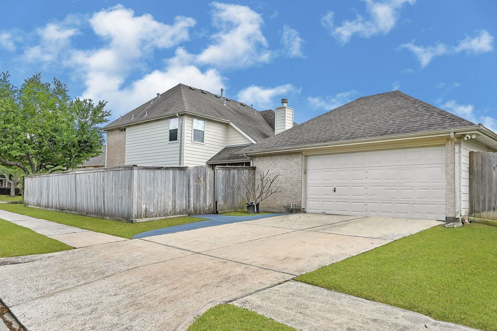 3422 Bay Breeze Drive, Seabrook, TX 77586 2.5 Detached Car Garage