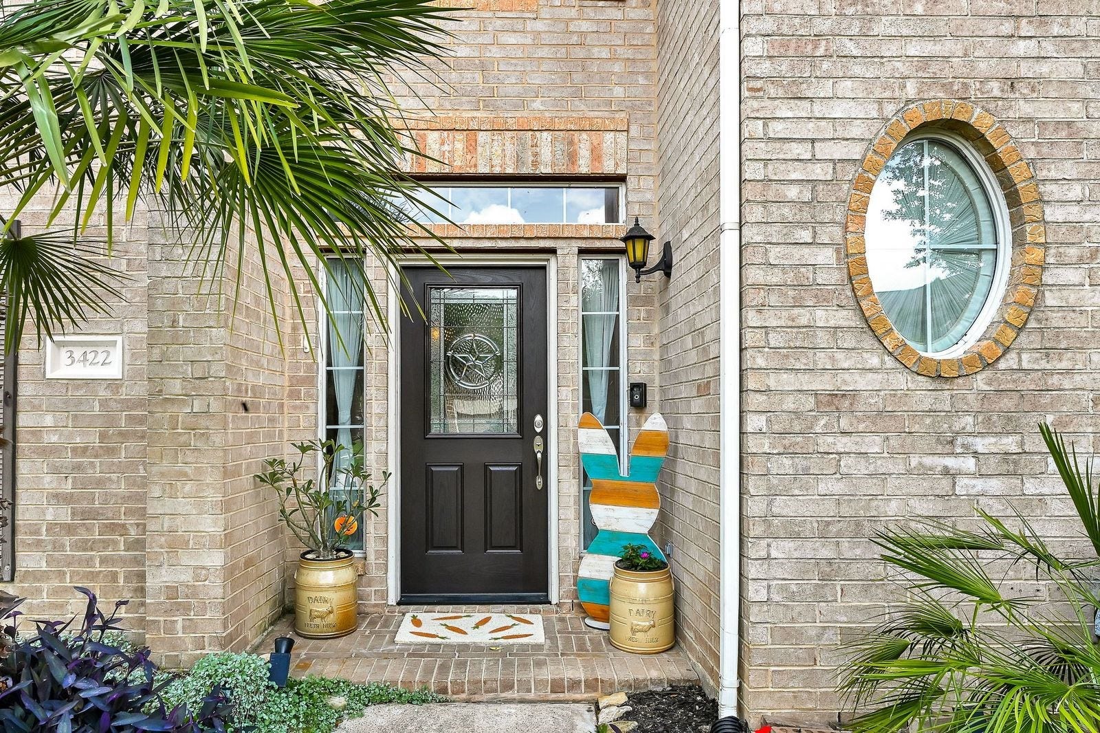 3422 Bay Breeze Drive, Seabrook, TX 77586 let us open the door to your new home