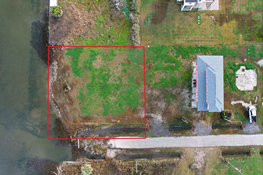 Property photo for 1050 N Margaret Road, Gilchrist, TX