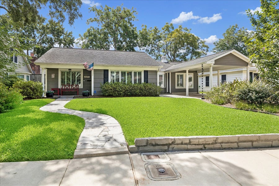 Property photo for 1611 Gardenia Drive, Houston, TX