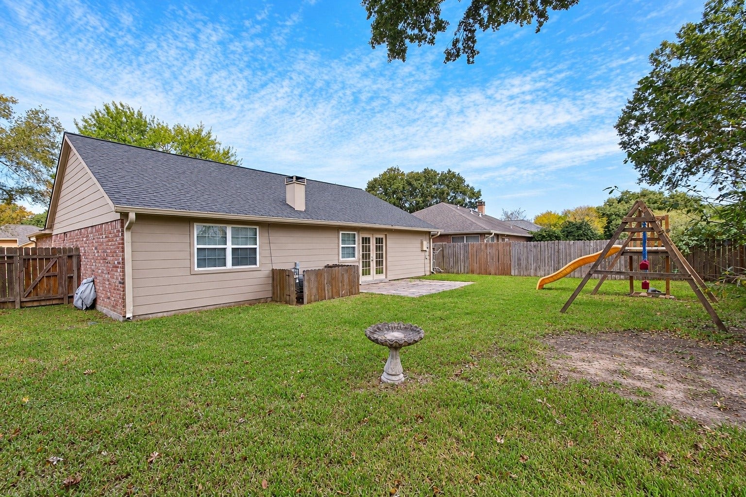 1011 Comstock Springs Drive, Katy, TX 77450 Genererous sized yard