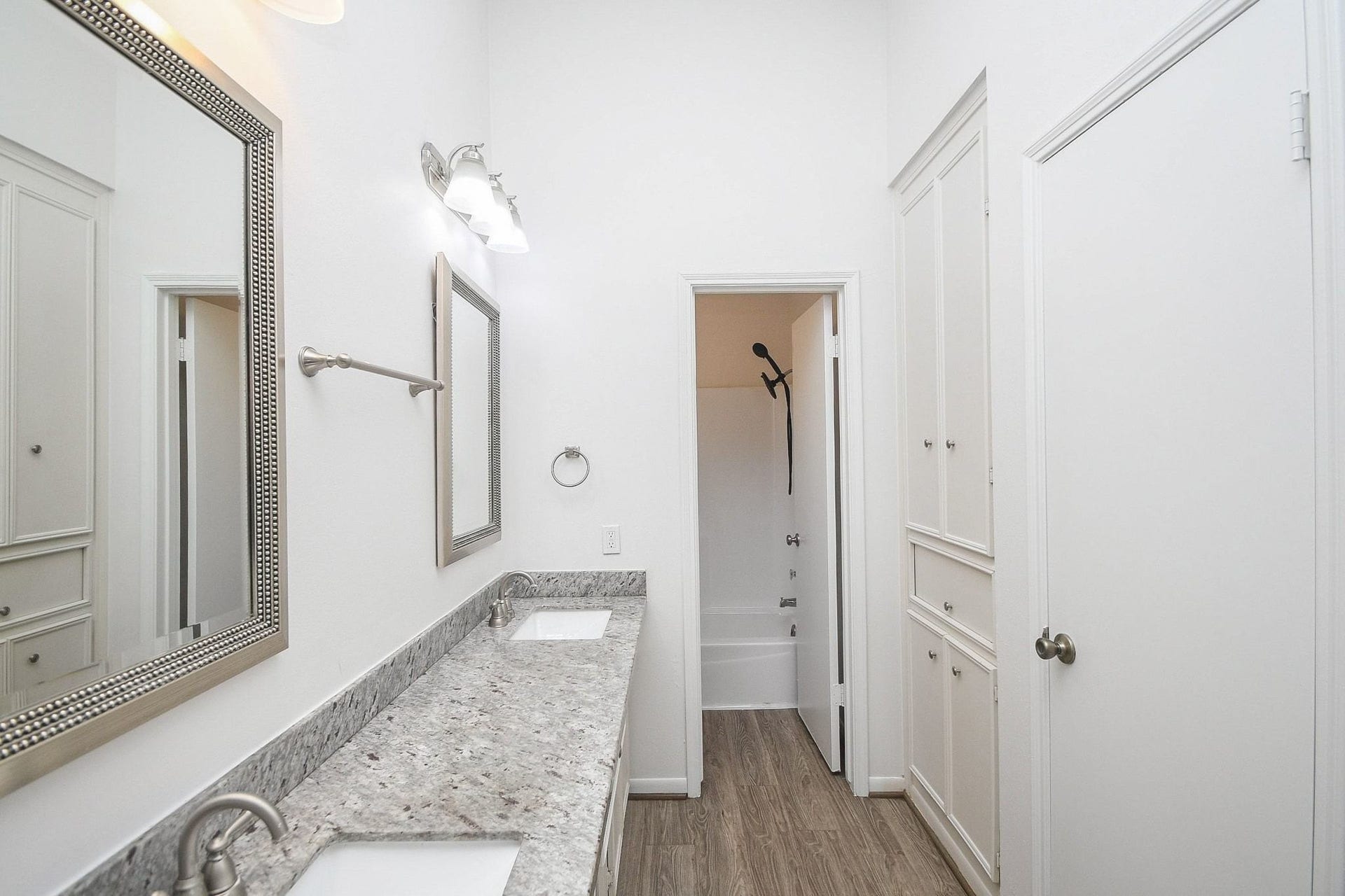 1011 Comstock Springs Drive, Katy, TX 77450 Primary bathroom