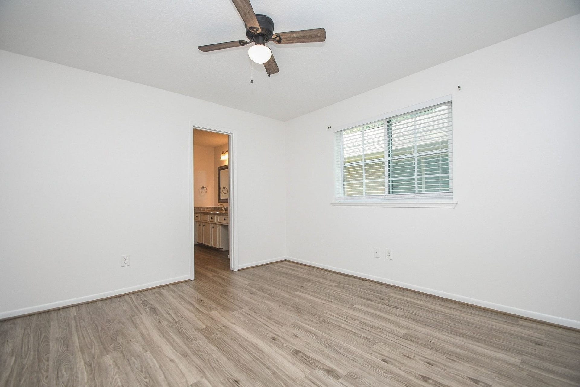 1011 Comstock Springs Drive, Katy, TX 77450 Bedroom number 2