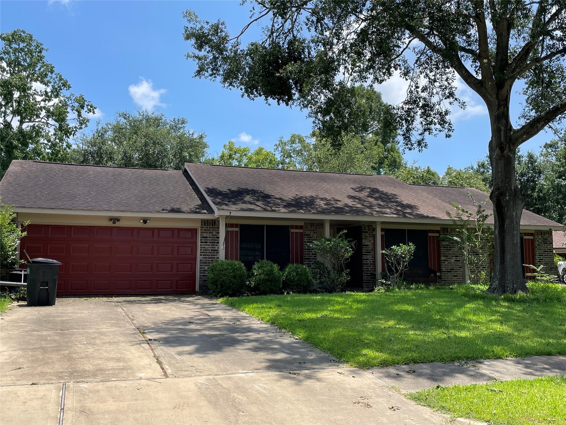 1314 Oak Hollow Drive, Friendswood, TX 77546 1314 Oak Hollow Drive, Friendswood, TX 77546