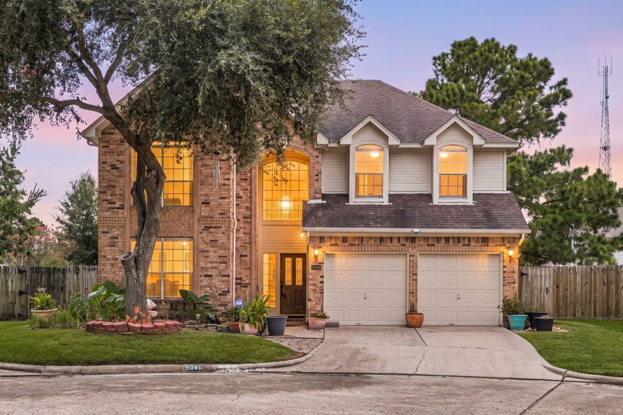 Property photo for 9046 Fairbloom Lane, Houston, TX
