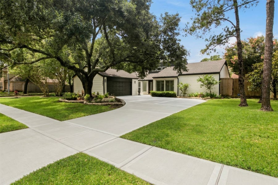 Property photo for 12203 Meadow Lake Drive, Houston, TX