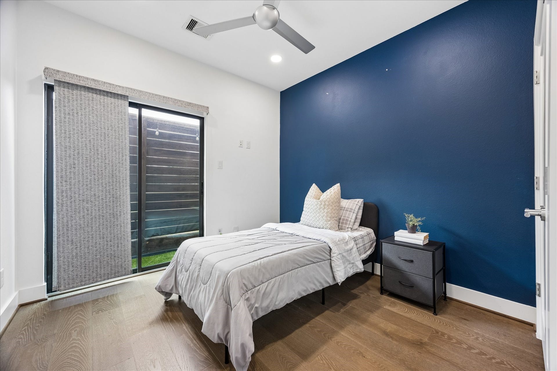 607 W Polk Street, #C, Houston, TX 77019 607 W Polk Street, #C, Houston, TX 77019