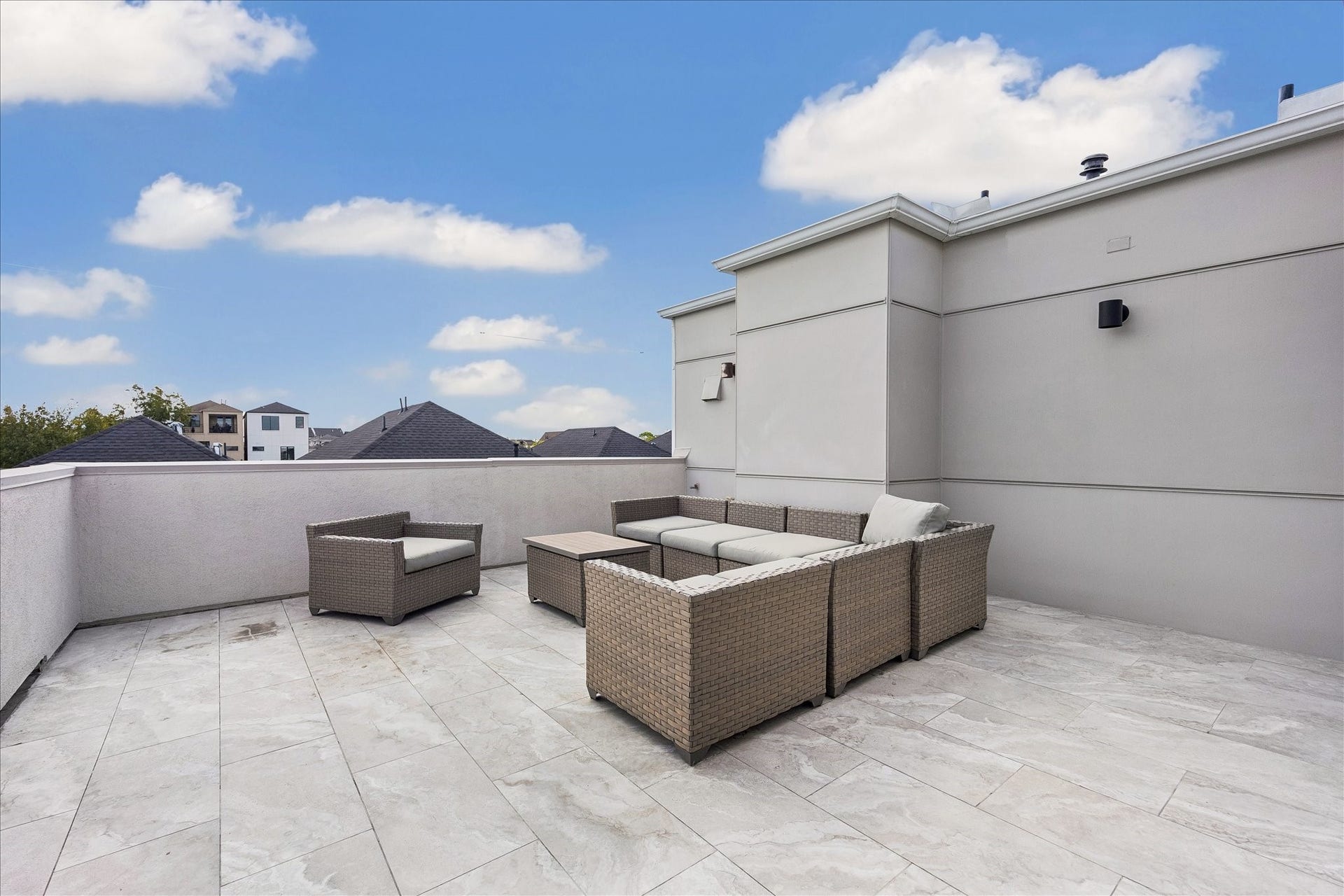 607 W Polk Street, #C, Houston, TX 77019 607 W Polk Street, #C, Houston, TX 77019